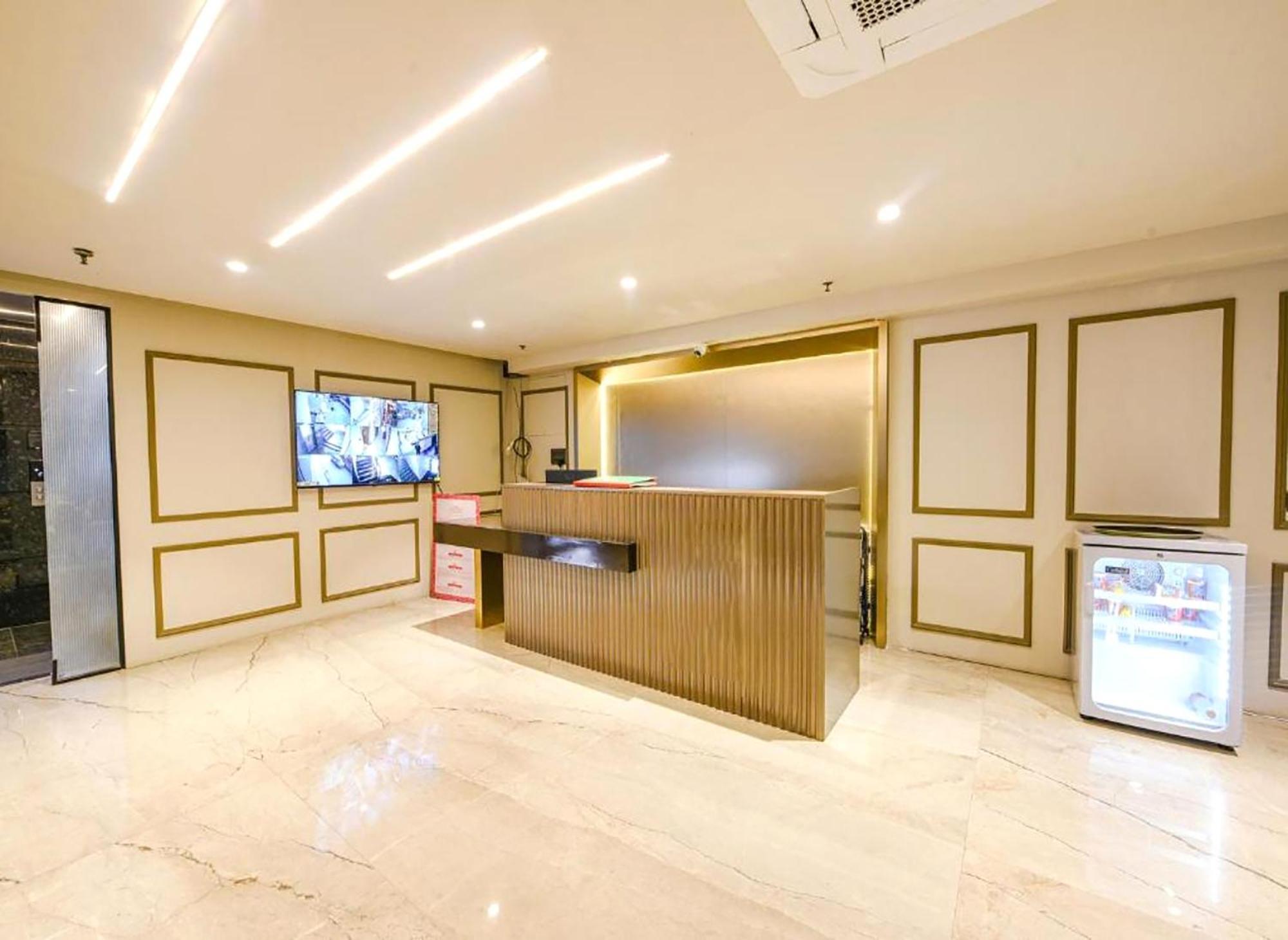 Hotel Cullinan By Qotel Janakpuri Delhi  Exterior foto
