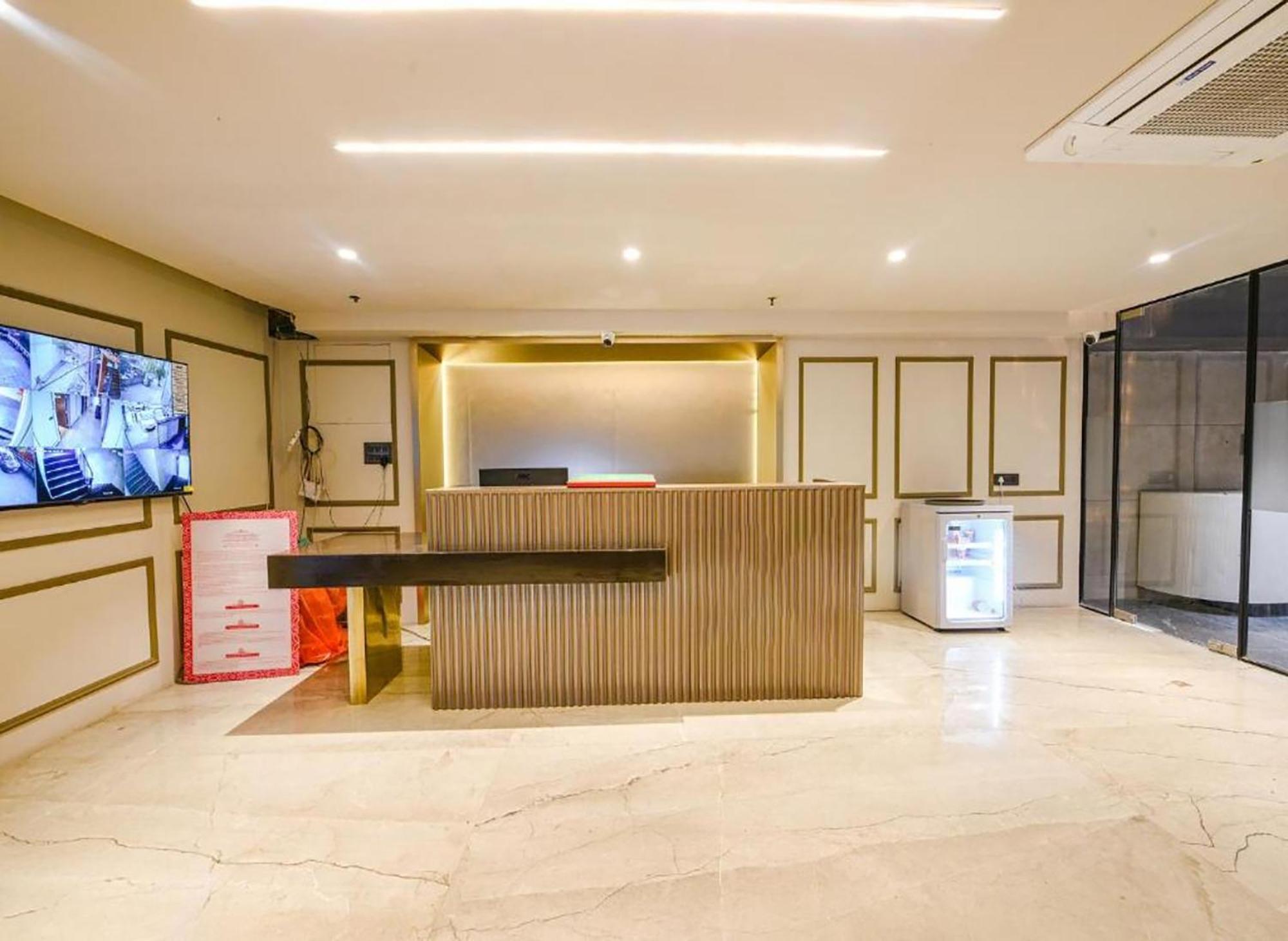 Hotel Cullinan By Qotel Janakpuri Delhi  Exterior foto